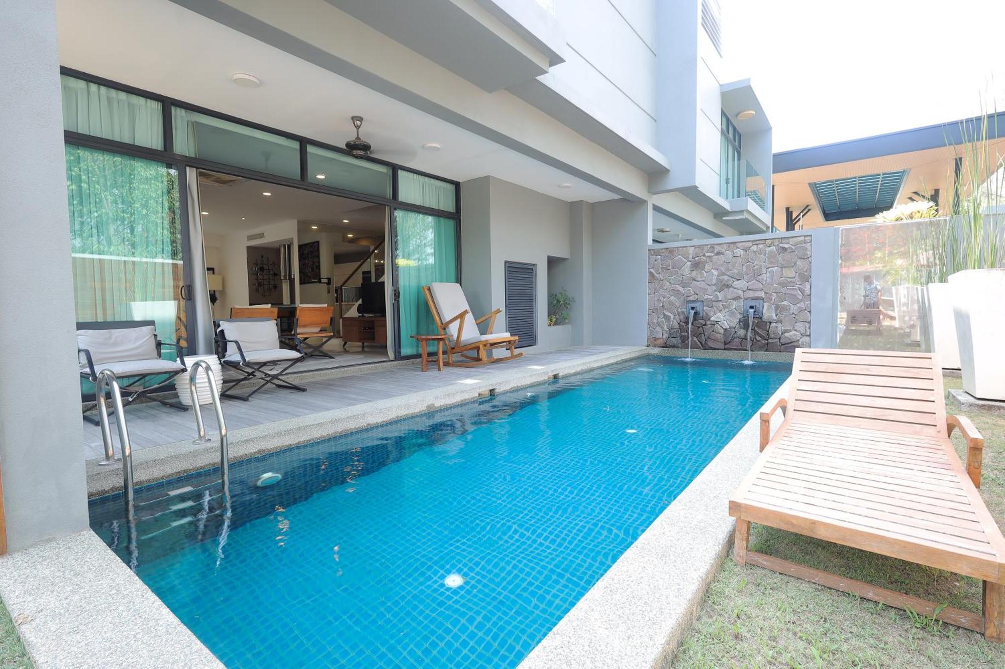 The Riyaz Lavanya Langkawi 판타이체낭 외부 사진 A pool at a private house