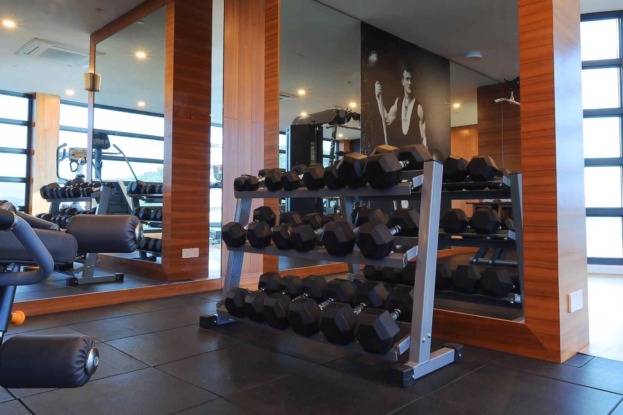 The Riyaz Lavanya Langkawi 판타이체낭 외부 사진 A dumbbell rack