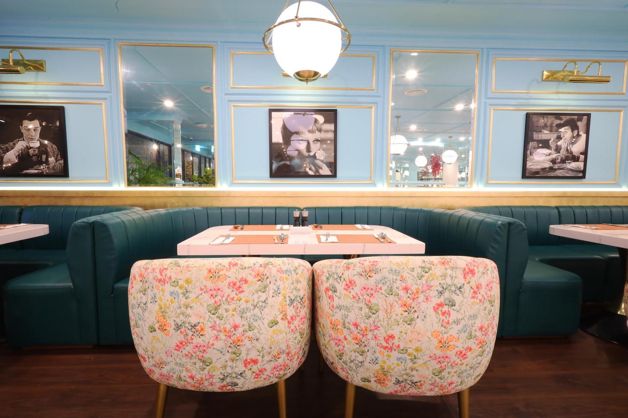 The Riyaz Lavanya Langkawi 판타이체낭 외부 사진 Interior of the restaurant