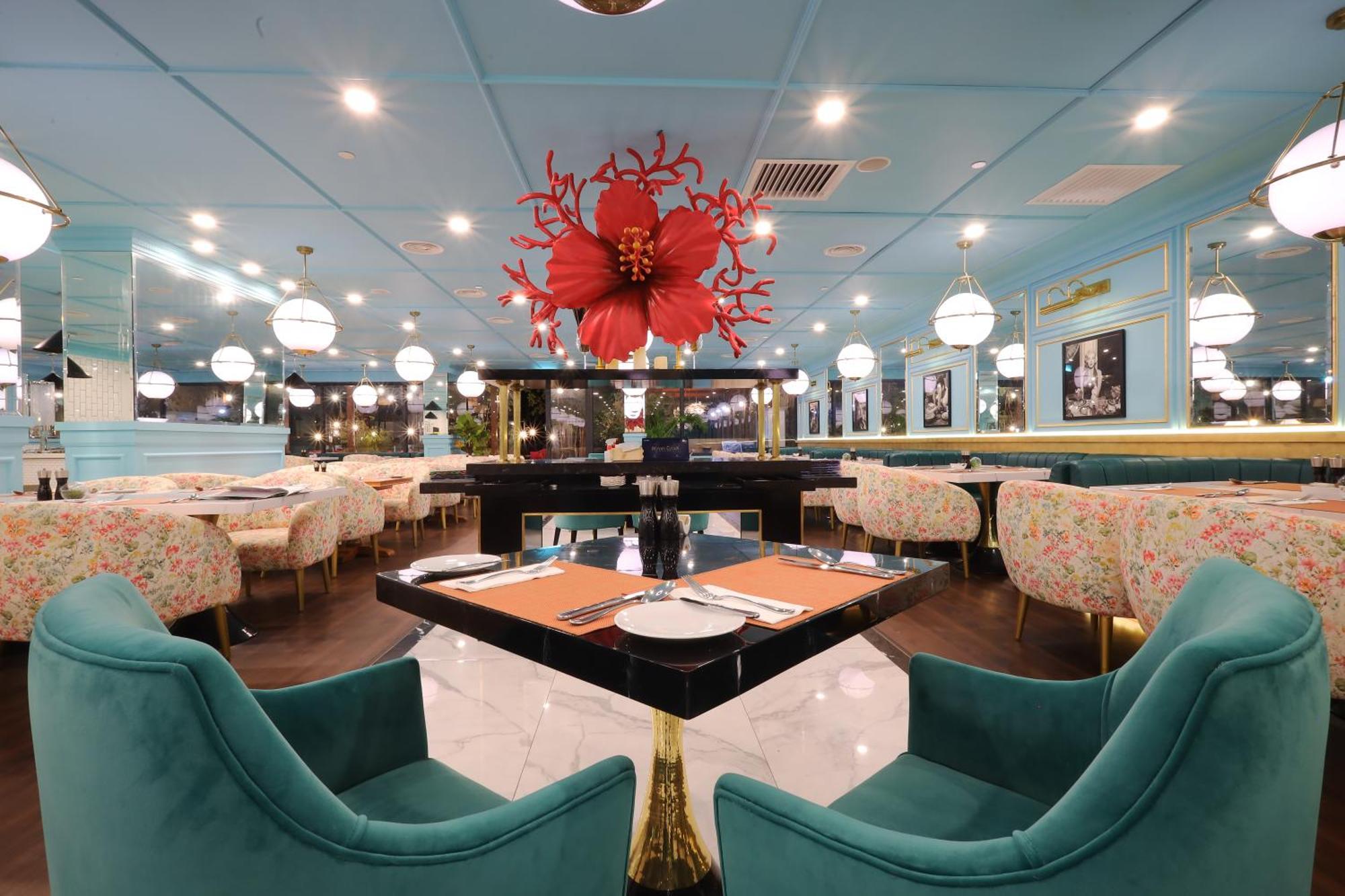 The Riyaz Lavanya Langkawi 판타이체낭 외부 사진 Interior of the restaurant