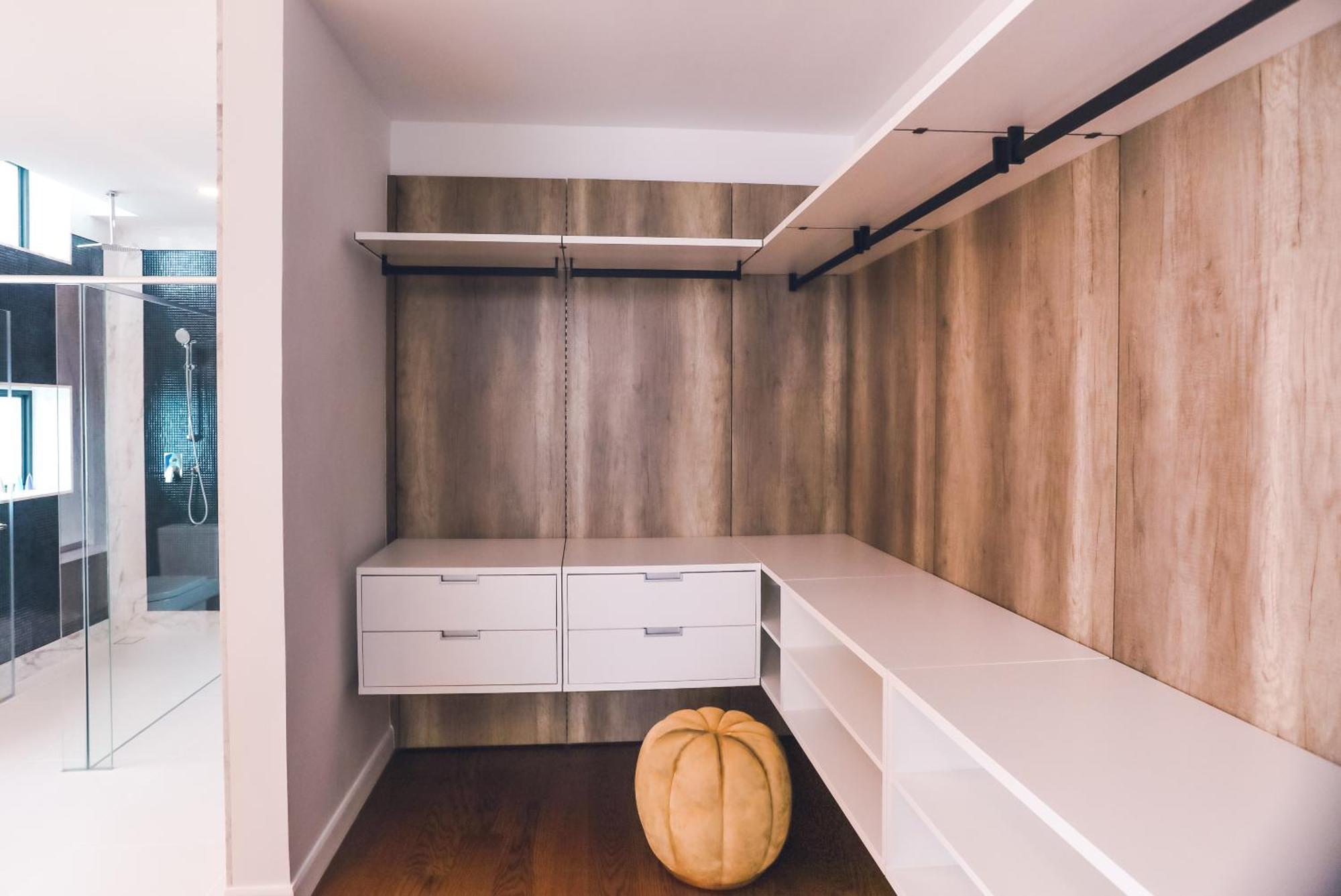 The Riyaz Lavanya Langkawi 판타이체낭 외부 사진 A walk-in closet