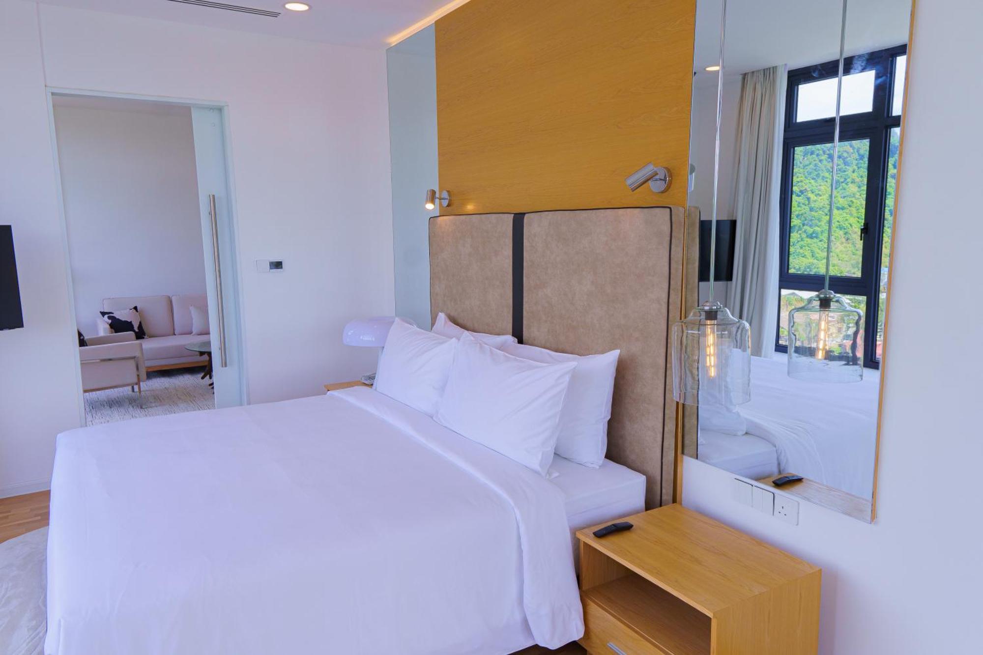 The Riyaz Lavanya Langkawi 판타이체낭 외부 사진 A bedroom at the hotel